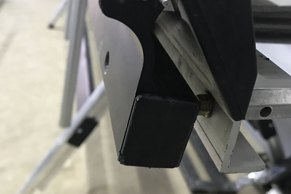 Планка верхняя прижимная для станка Tapco MAX-20 4,42 м