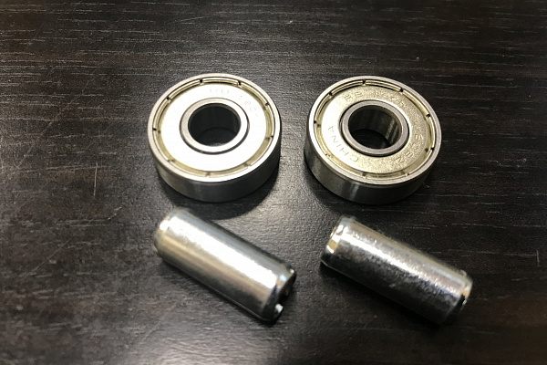 Ролик опорный и шпилька Tapco (2 шт.) 